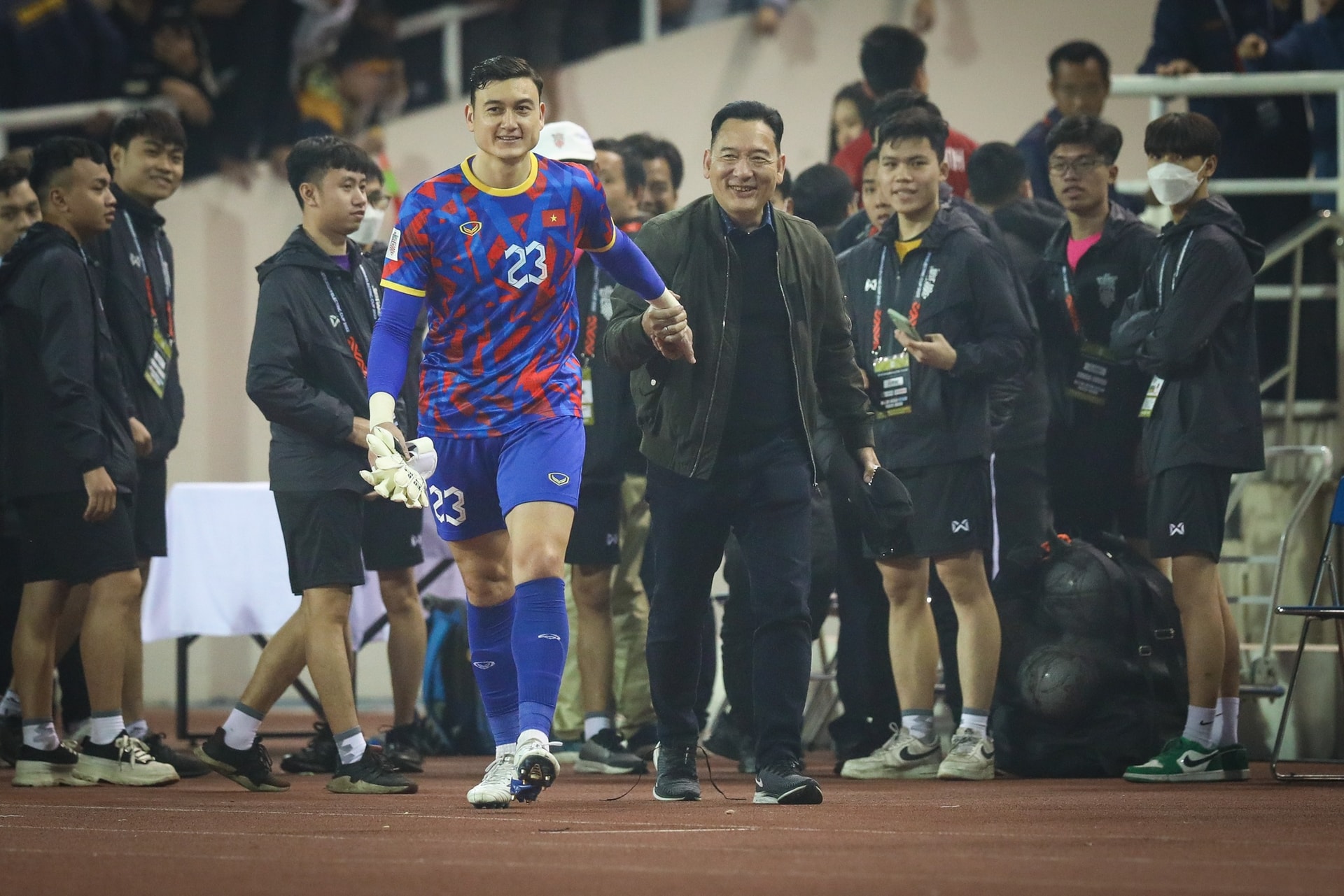 AFF Cup Van Lam anh 4