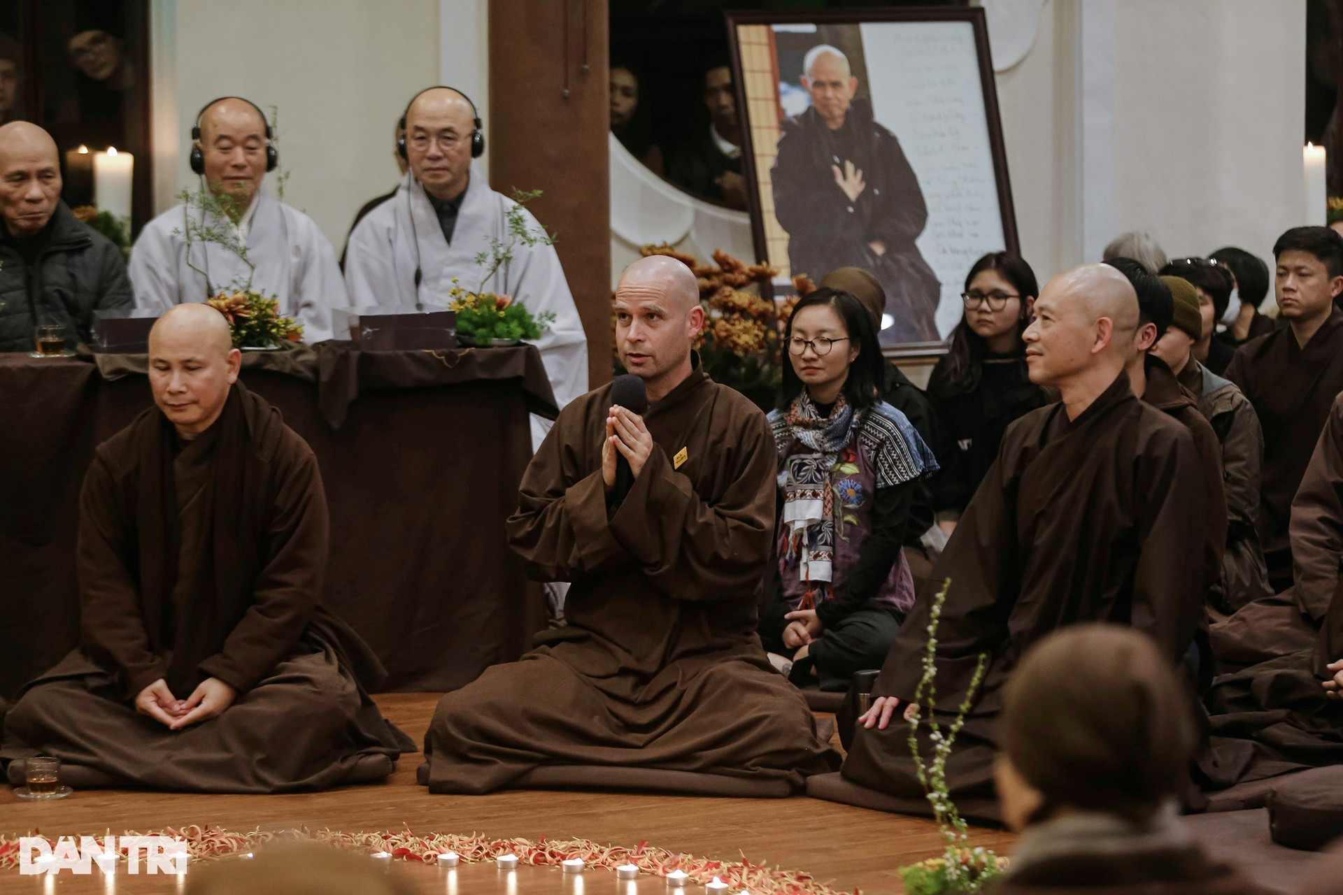 Tăng ni, Phật tử tưởng niệm một năm ngày thiền sư Thích Nhất Hạnh viên tịch - 9