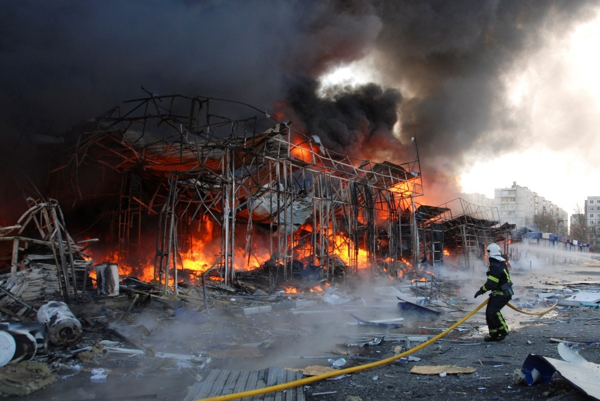 Nổ lớn rung chuyển Kharkov, Tổng thống Ukraine cảnh báo xung đột leo thang - 1