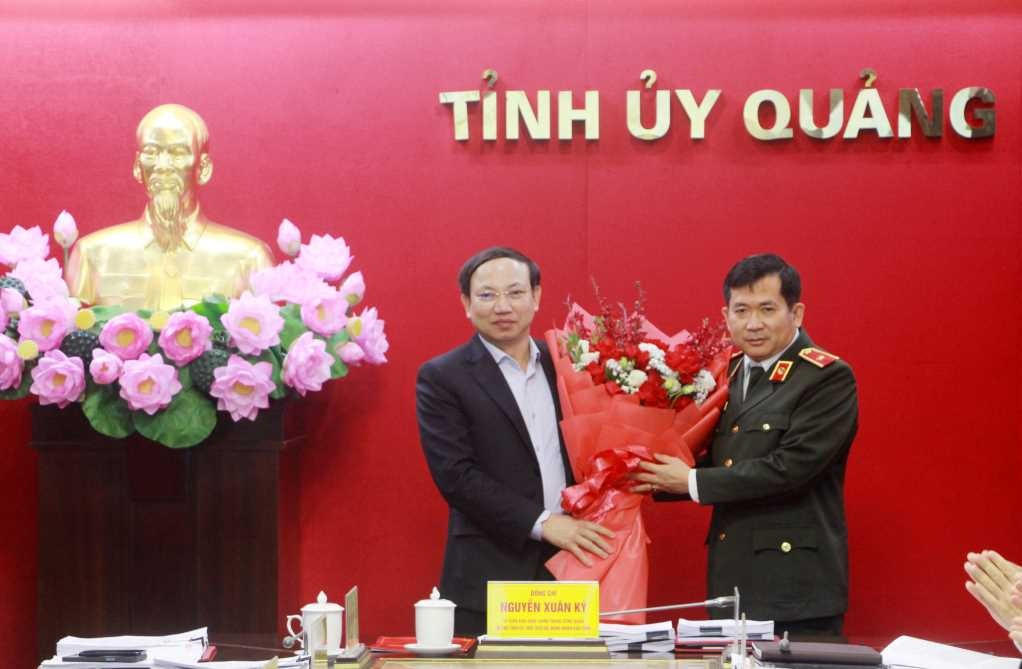 Thiếu tướng Đinh Văn Nơi tham gia Ban Chấp hành Tỉnh ủy Quảng Ninh - 1