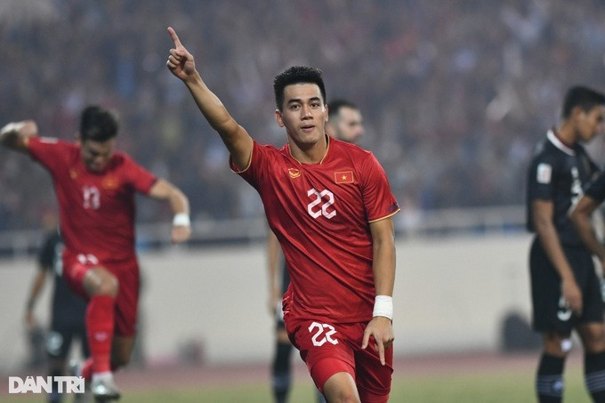 Báo Thái Lan chọn đội hình xuất sắc nhất AFF Cup gây tranh cãi - 1