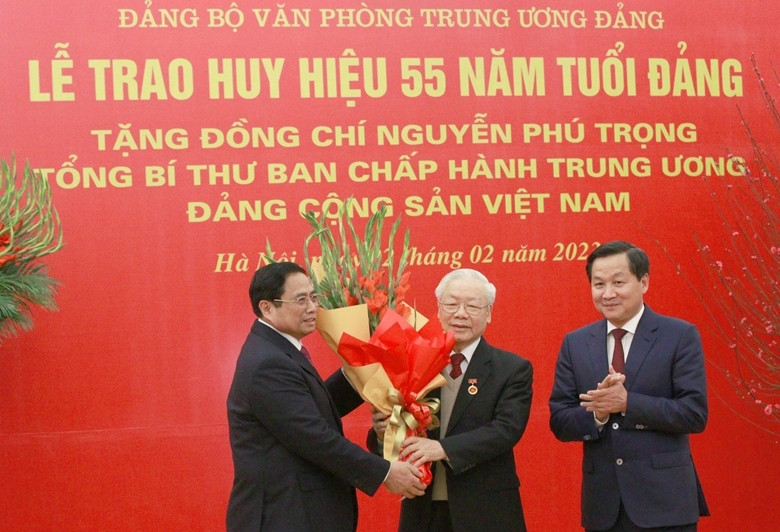 Tổng Bí thư Nguyễn Phú Trọng nhận Huy hiệu 55 năm tuổi Đảng - 5