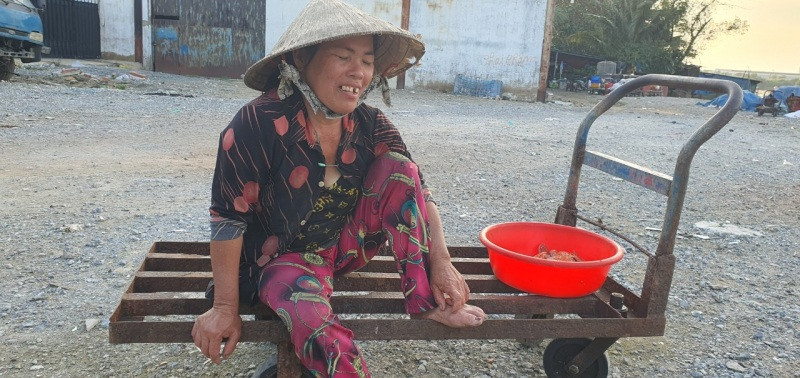 Xóm ngụ cư Việt kiều giữa dòng kênh đôi - 4