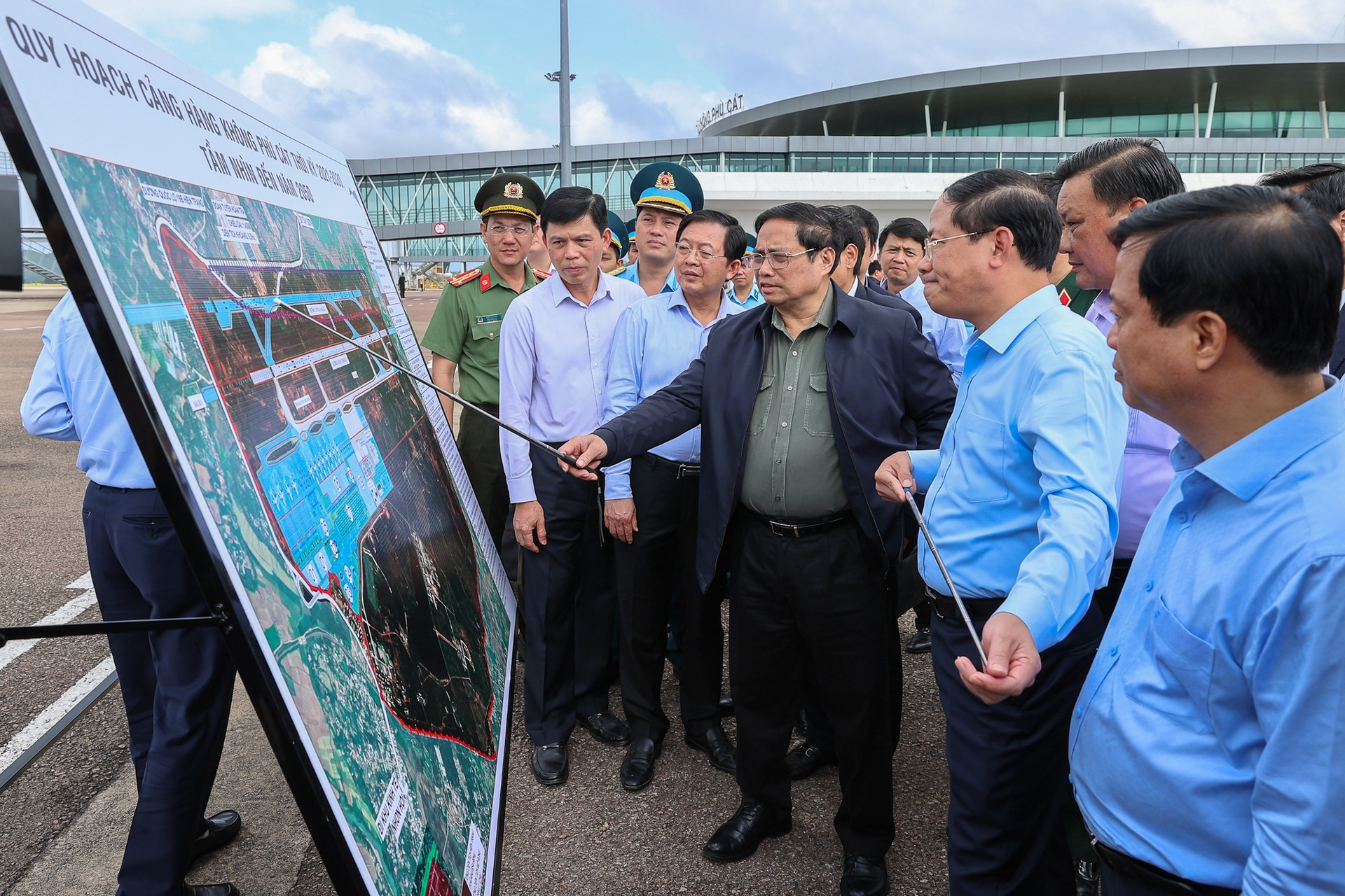 Thủ tướng khảo sát một số công trình, dự án lớn tại Bình Định - 3