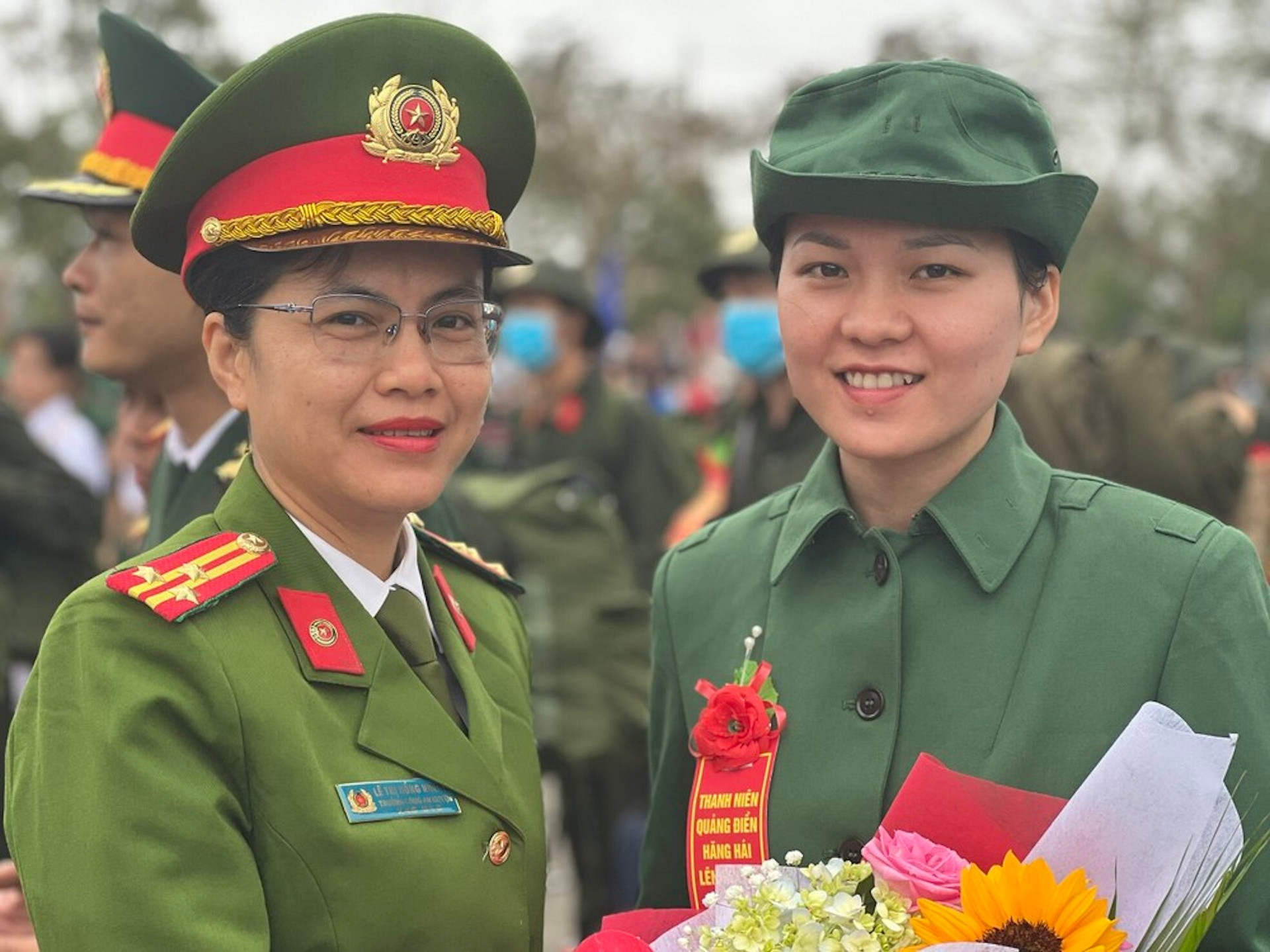 Nữ tân binh duy nhất ở Thừa Thiên - Huế viết đơn tình nguyện nhập ngũ - 1