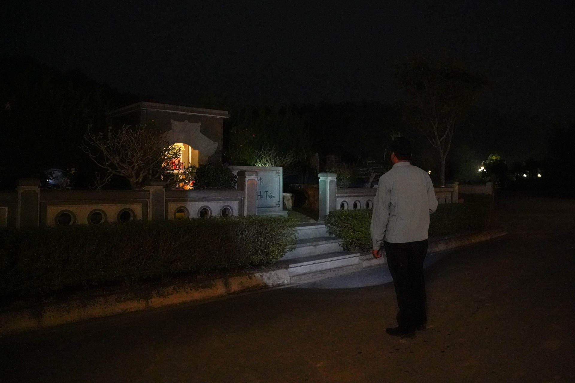 Chuyện những người giữ nhà thuê nơi... khuất núi - 1 Chuyện những người giữ nhà thuê nơi... khuất núi - 1
