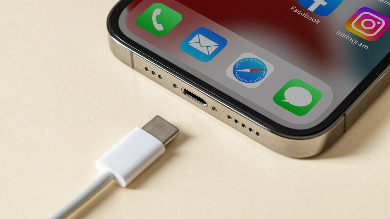 iPhone co cong USB-C anh 2