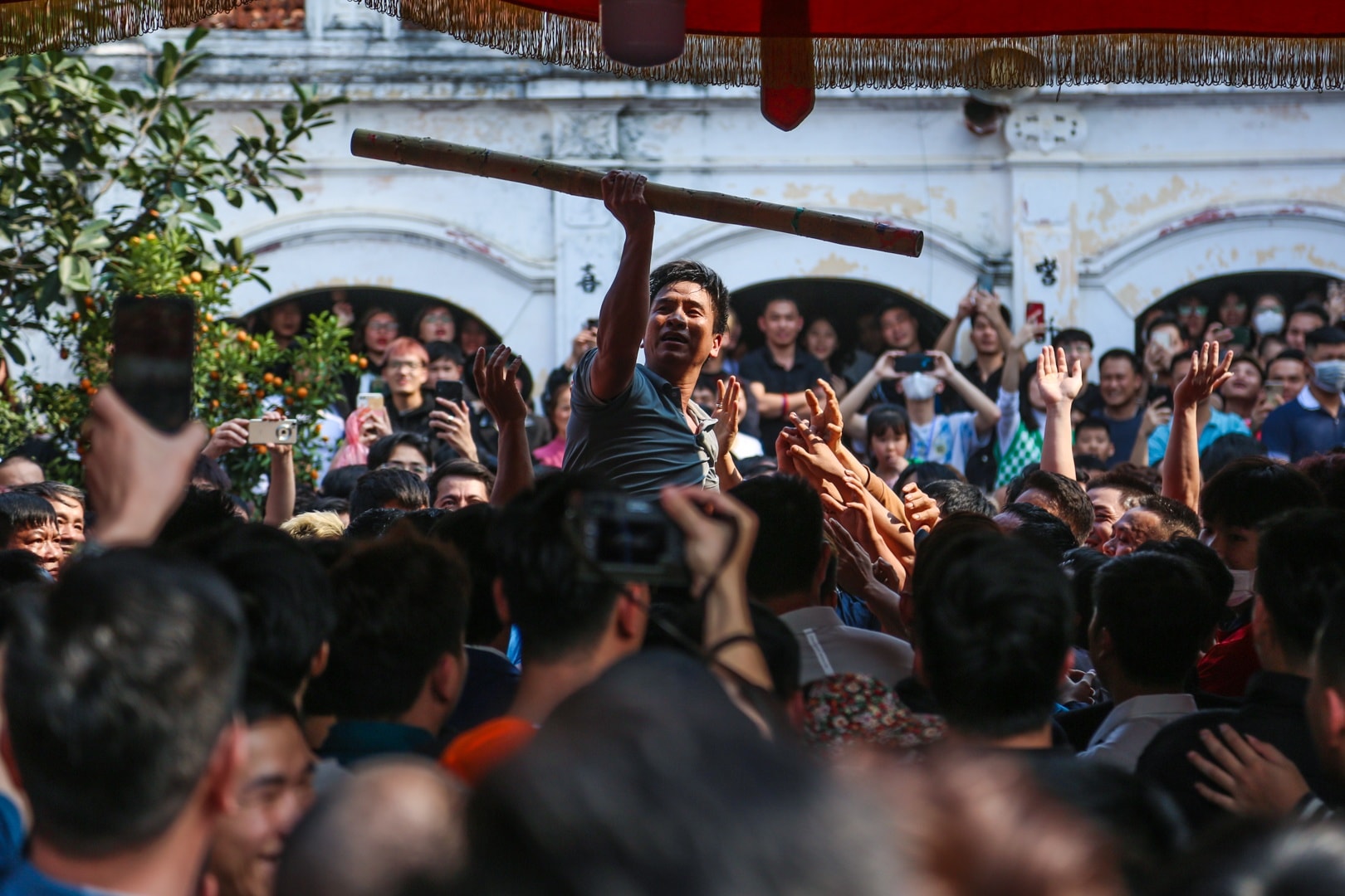 Le hoi giang bong anh 12