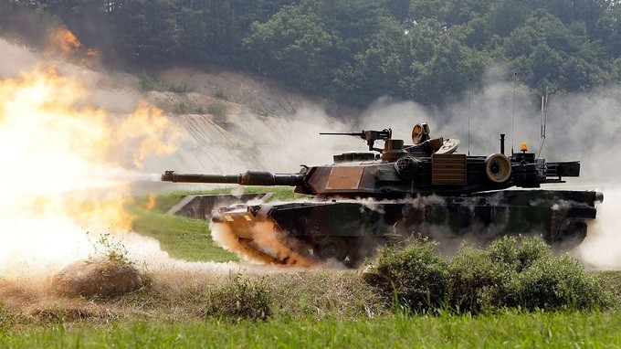 Quan chức Mỹ nêu lý do ông Biden đồng ý gửi xe tăng M1 Abrams cho Ukraine - 1