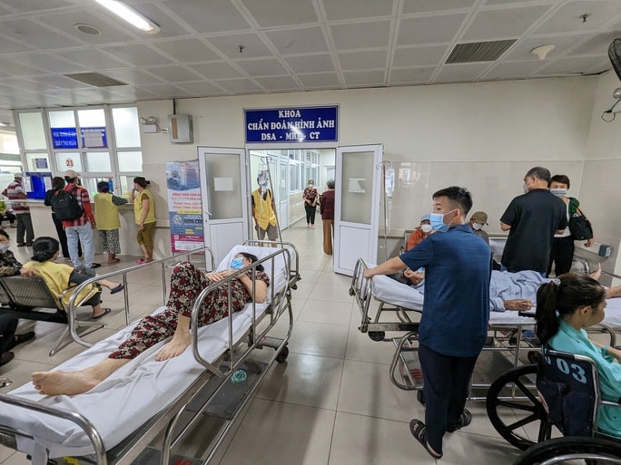 Thiếu vật tư, thiết bị y tế: Gấp lắm rồi! - Ảnh 1. Thiếu vật tư, thiết bị y tế: Gấp lắm rồi! - Ảnh 1.