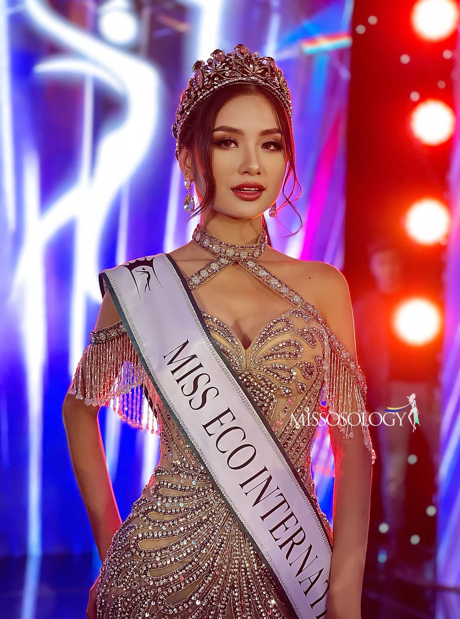 Nguyễn Thanh Hà đăng quang Hoa hậu Môi trường Thế giới 2023 ảnh 1