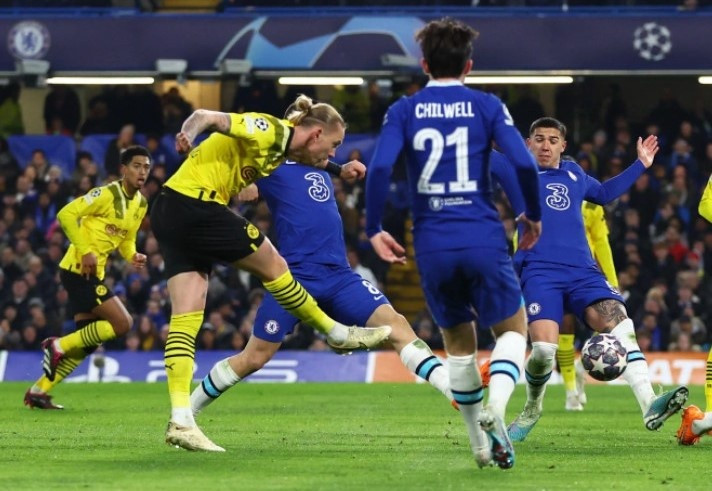 Chelsea,  Dortmund anh 1