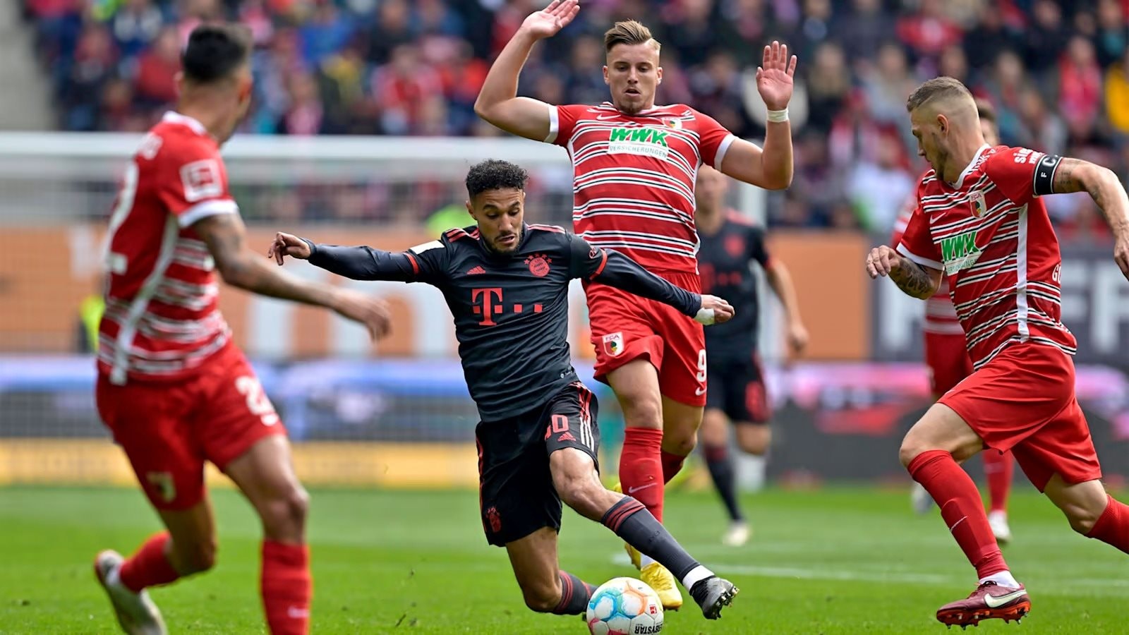 05-fcaugsburg-fcbayern-220917-ima_11zon.jpg