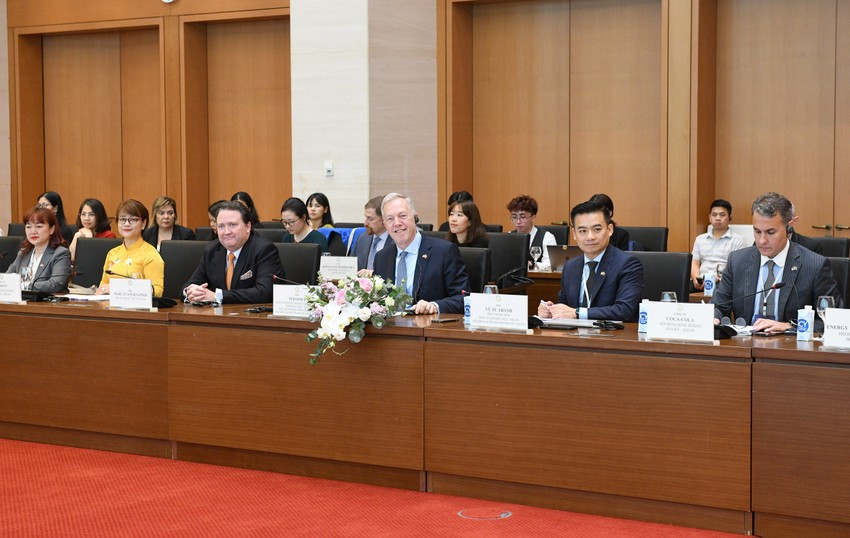 Quốc hội Việt Nam cam kết tạo điều kiện cho nhà đầu tư nước ngoài ảnh 3