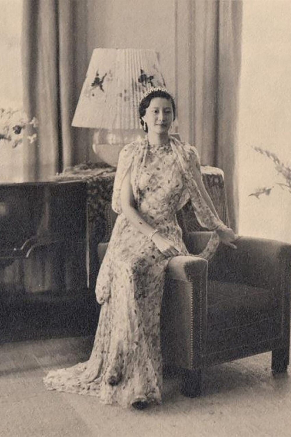 Hoàng hậu cuối cùng của Việt Nam: Cao 1m75, ba lần được phong danh hiệu Hoa hậu - 13
