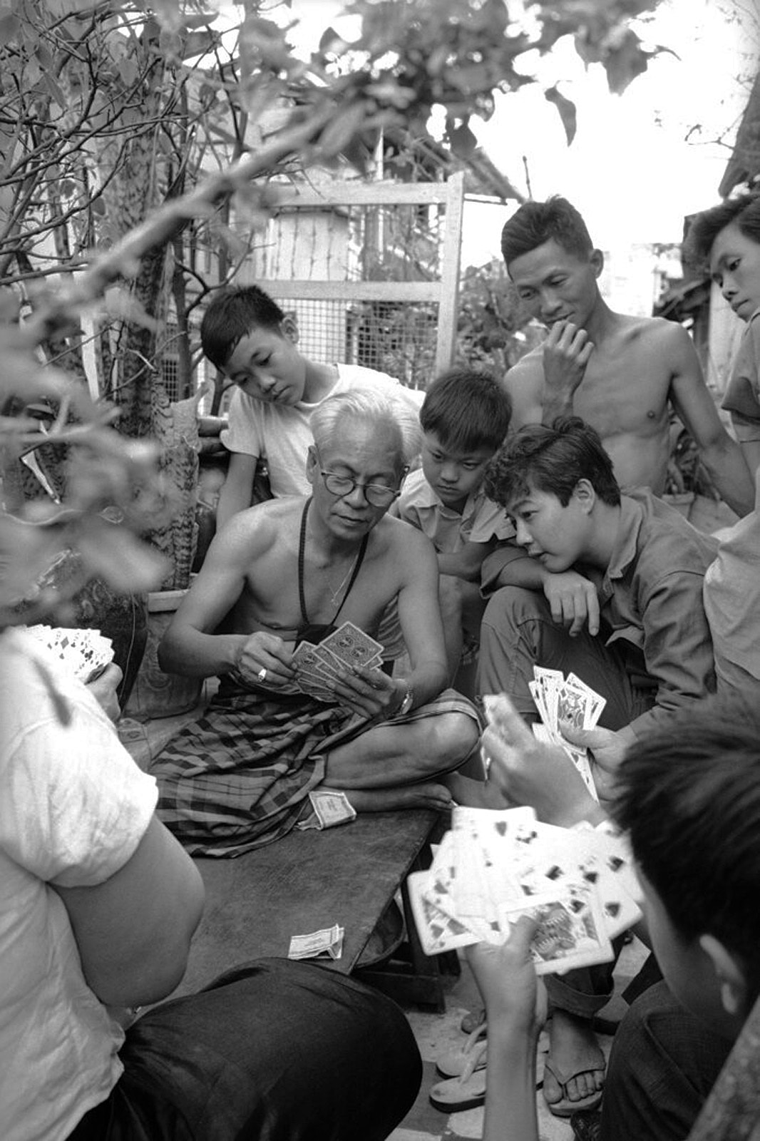 Hơn 50 năm tình bạn trong khu anh chị khét tiếng ở Sài Gòn - 5 Hơn 50 năm tình bạn trong khu anh chị khét tiếng ở Sài Gòn - 5
