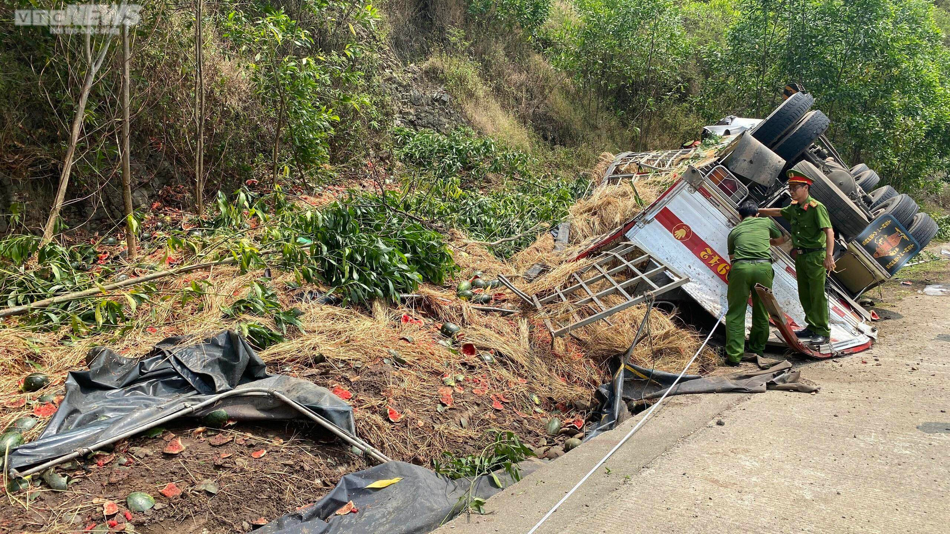 Lời kể của tài phụ vụ lật xe chở dưa ở Phú Yên khiến 9 người thương vong - 3