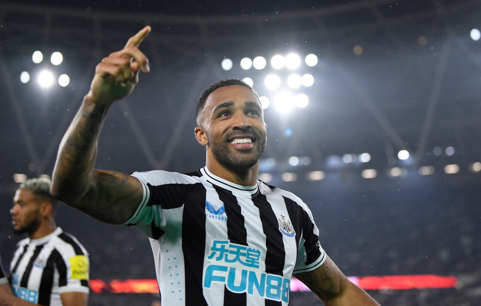 Newcastle dau West Ham anh 4