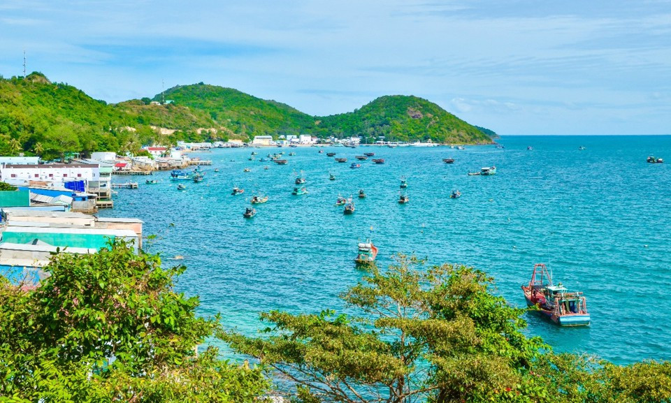 Cách TP Rạch Giá khoảng 65 hải lý, đảo Nam Du khiến nhiều du khách mê mẩn khi trải nghiệm du lịch tại đây. Ảnh: Hữu Tuấn
