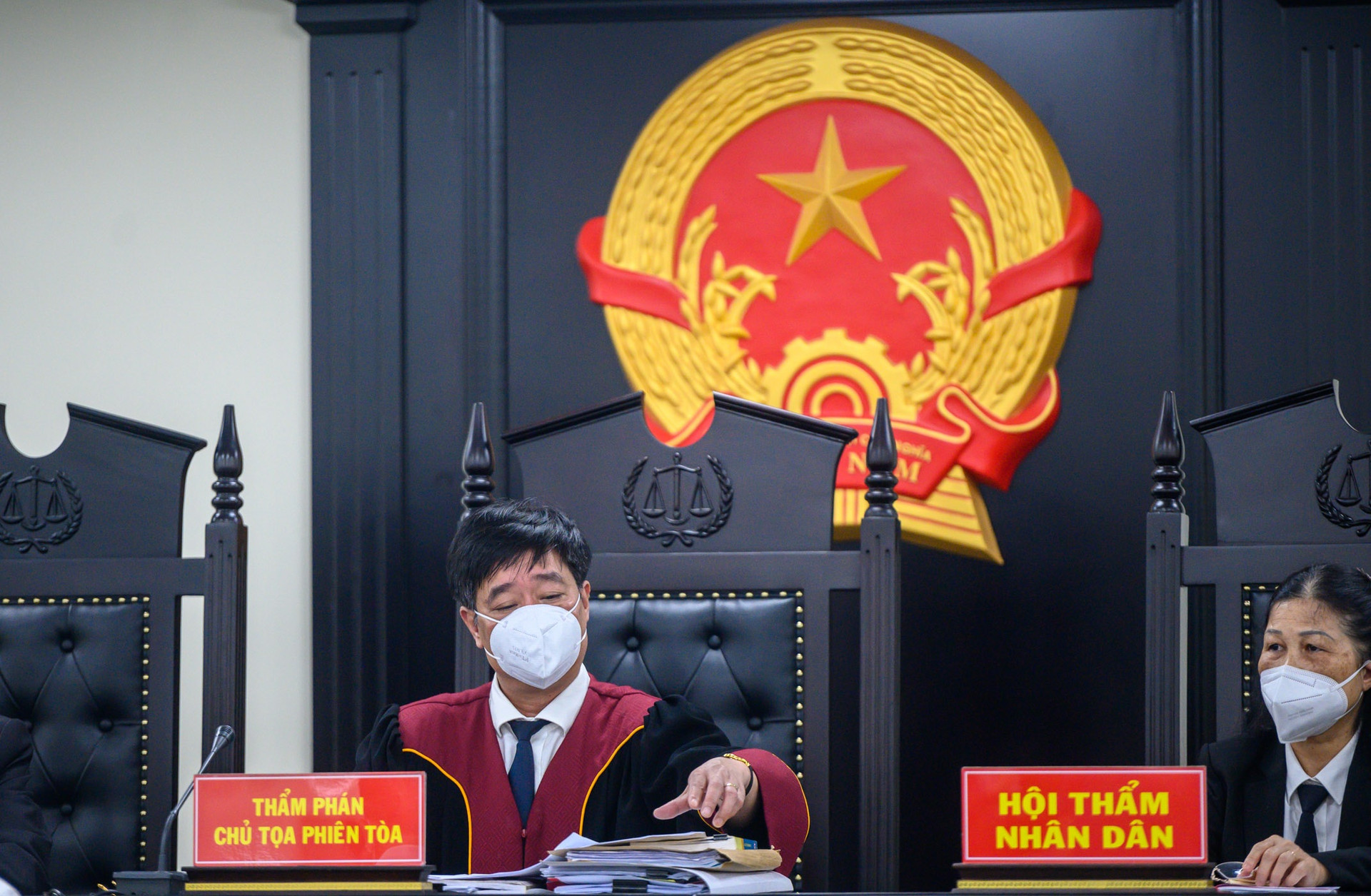 Ông Nguyễn Quang Tuấn nói bị bệnh tim, xin giảm hình phạt cho bị cáo khác - 2