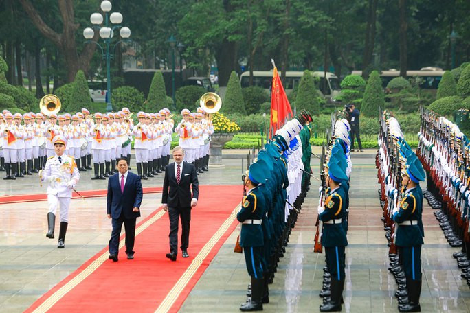 Cận cảnh lễ đón Thủ tướng Cộng hòa Czech thăm chính thức Việt Nam - Ảnh 5.