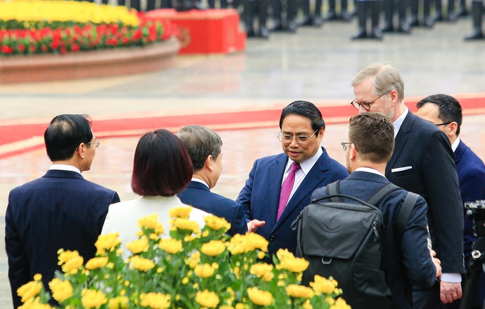 Cận cảnh lễ đón Thủ tướng Cộng hòa Czech thăm chính thức Việt Nam - Ảnh 6.