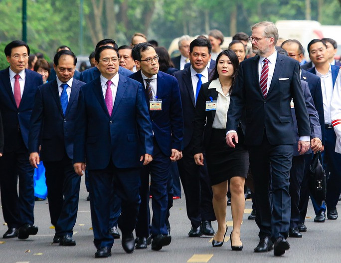 Cận cảnh lễ đón Thủ tướng Cộng hòa Czech thăm chính thức Việt Nam - Ảnh 8.