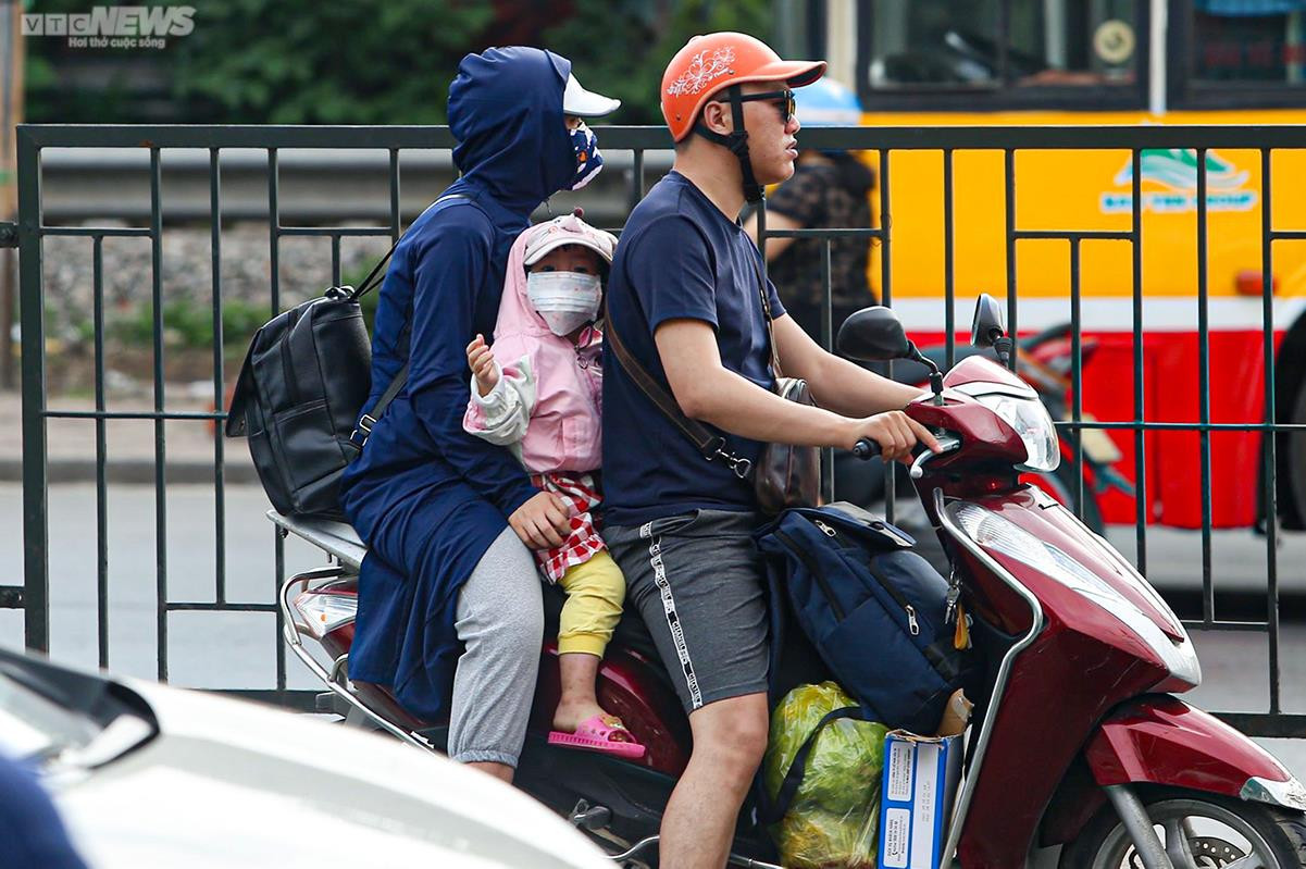 Thời tiết ngày 3/5: Nắng nóng quay trở lại, Bắc Bộ và Trung Bộ tăng nhiệt - 1