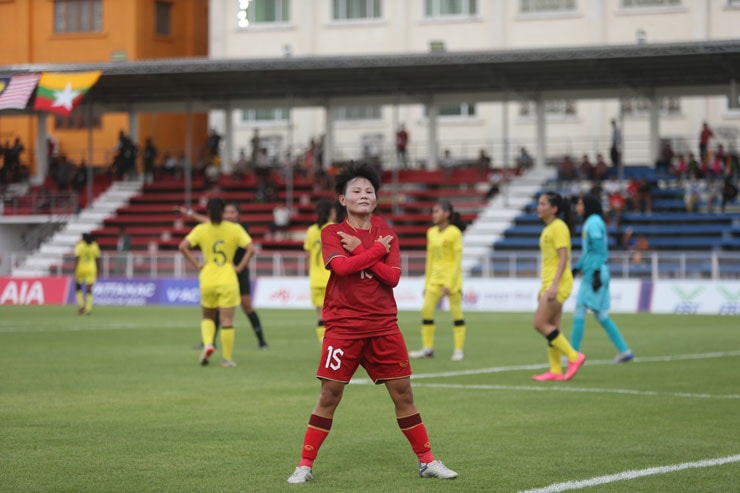 Video bóng đá ĐT nữ Việt Nam - Malaysia: Đẳng cấp chênh lệch, ra quân rực rỡ (SEA Games 32) - 2