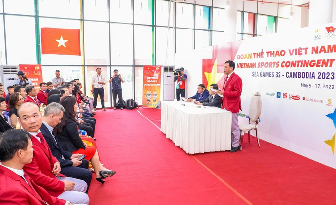 Phó Thủ tướng Trần Lưu Quang thăm đoàn Thể thao Việt Nam tại SEA Games 32 - Ảnh 2.