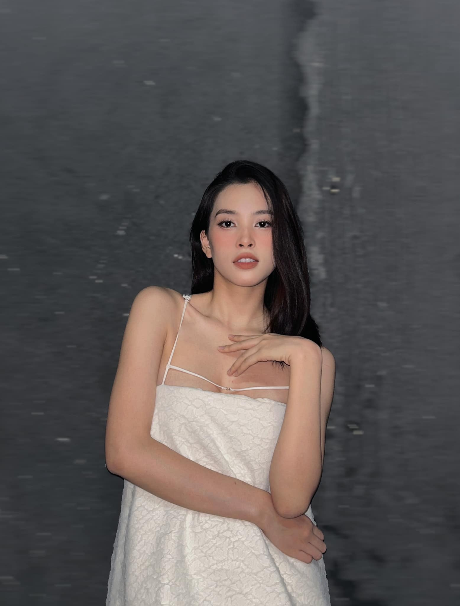 Hoa hậu tỷ lệ vàng Tiểu Vy: Sắc vóc thăng hạng, sống sang chảnh tuổi 23 - 1