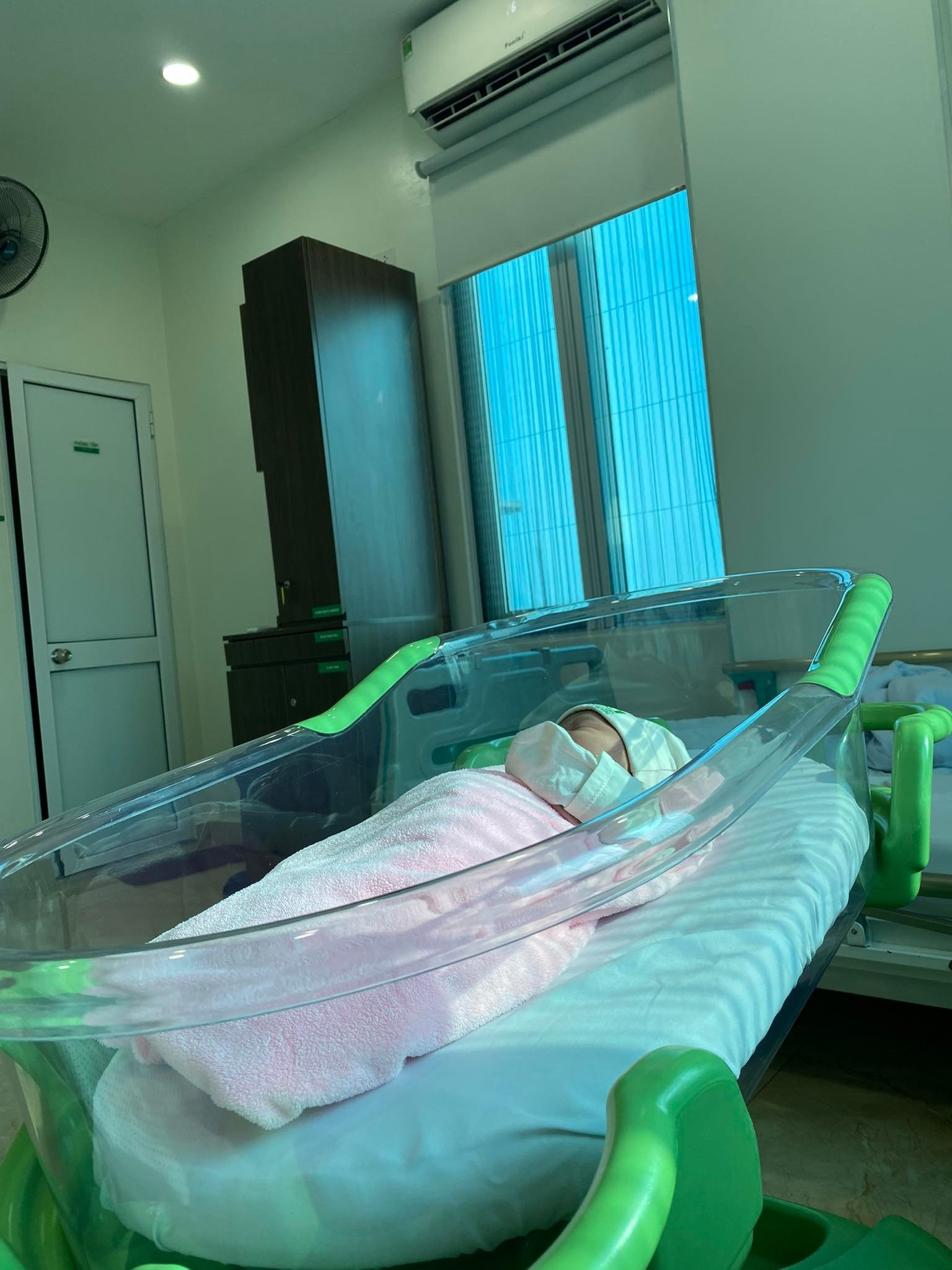 Tại những nơi đắt đỏ nhất Việt Nam: Chuẩn bị đủ 100 triệu mới dám sinh con - 9