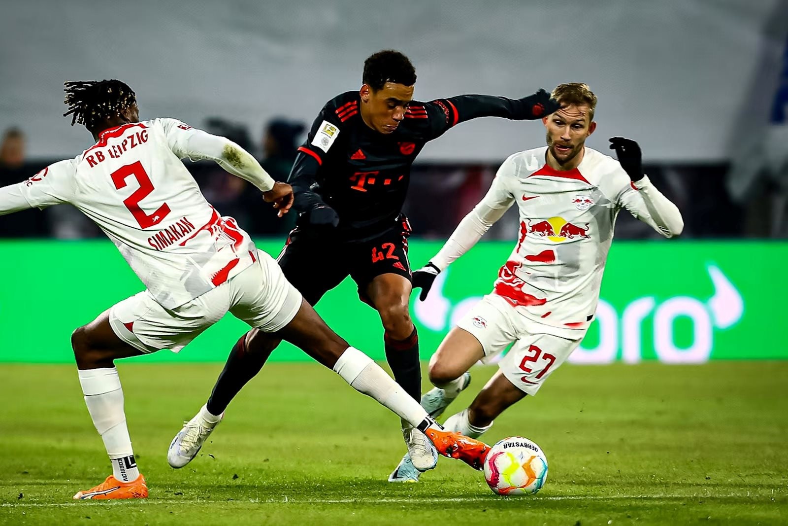 13-rb-leipzig-fc-bayern-230120_11zon.jpg