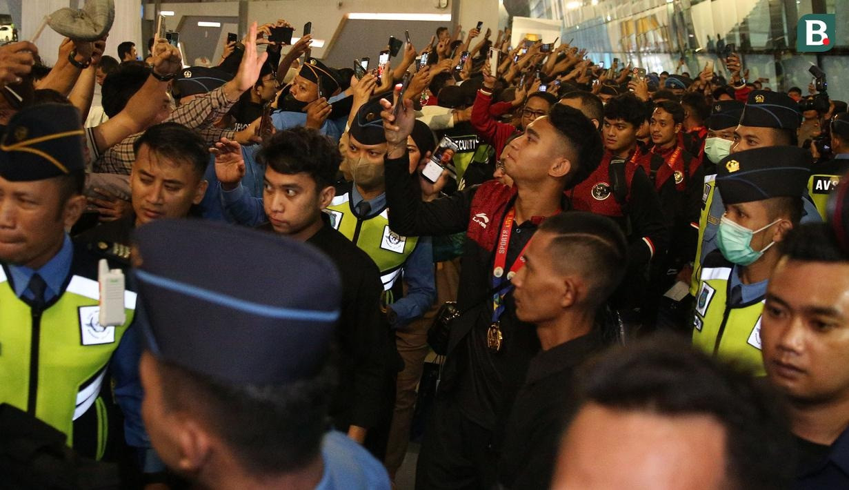 Choáng váng trước cảnh hàng nghìn người chào đón nhà vô địch U22 Indonesia - 2