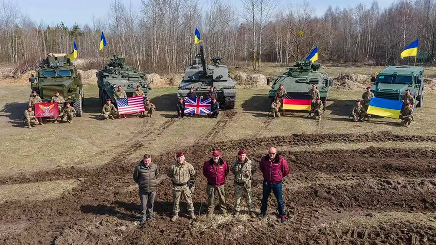 Cuộc phản công của Ukraine mới ở cuối hiệp 1, chiến sự còn ở phía trước - 2