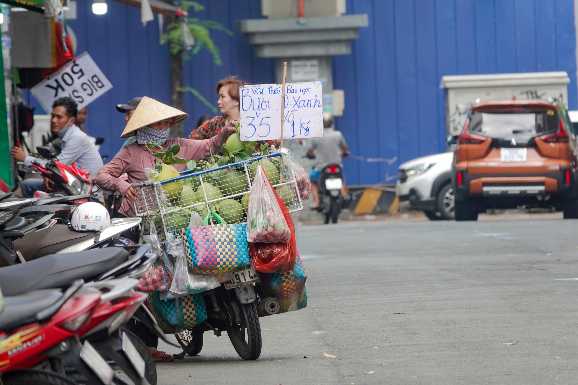 Vừa nghe đề án thu phí vỉa hè, tiểu thương hét lớn: Chắc tôi trốn luôn - 2