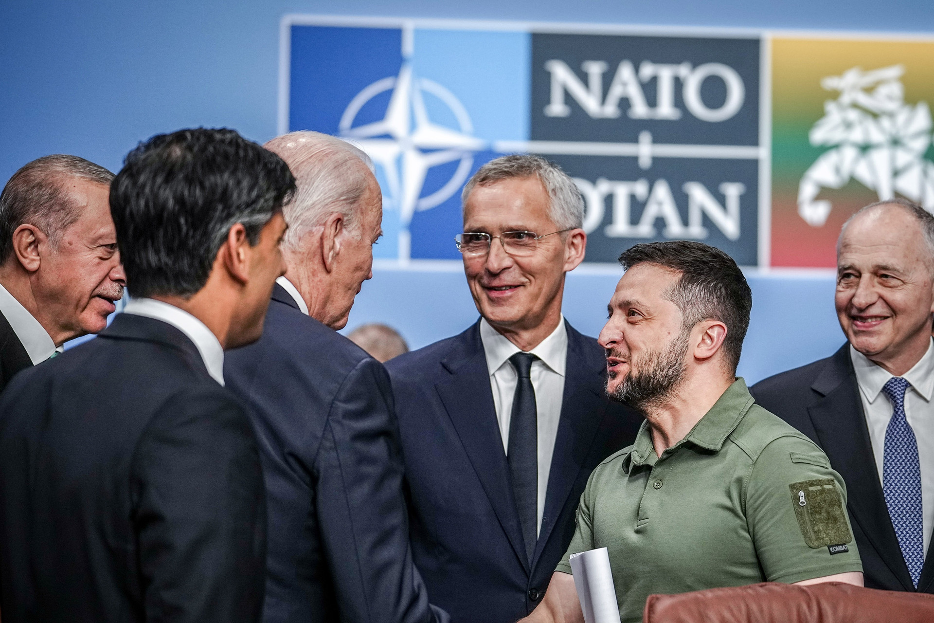 Ukraine đang gần NATO hơn bao giờ hết - 1