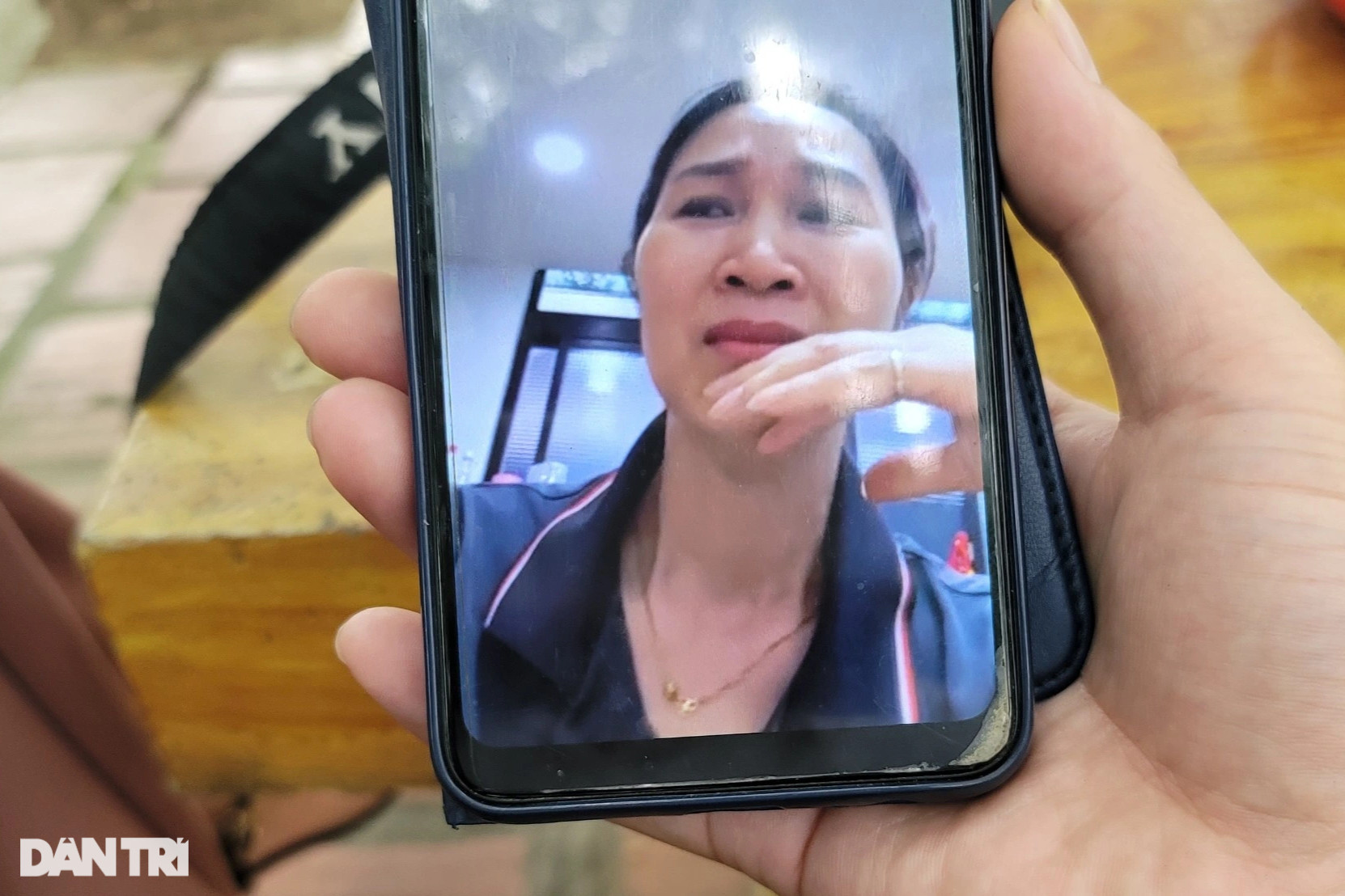 Nữ công nhân Việt ở Đài Loan bật khóc khi nhận tin con là á khoa toàn quốc - 2