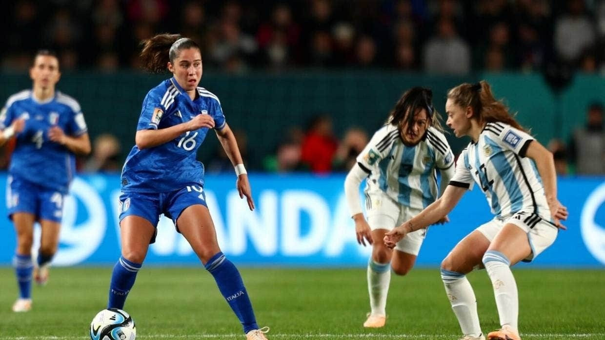 Tuyển nữ Italy nhọc nhằn đánh bại Argentina ở trận ra quân World Cup - 1