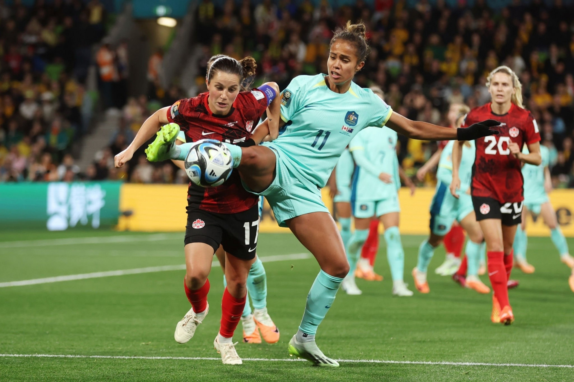 Đội tuyển nữ Australia thể hiện quyết tâm cao hơn và thi đấu hay hơn Canada.