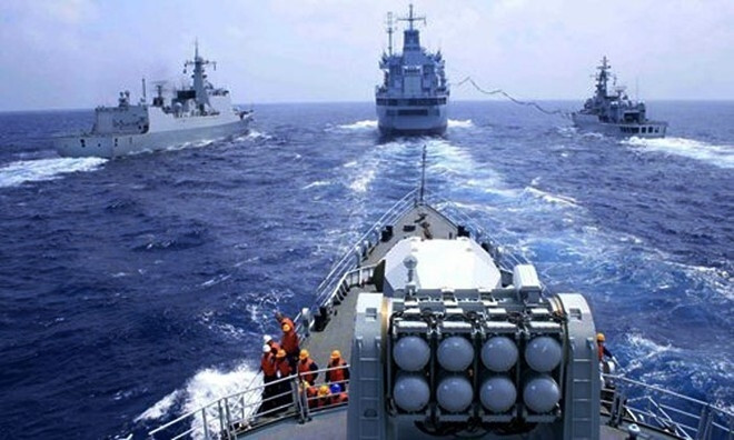 Tàu chiến Trung Quốc trong một cuộc tập trận ở Biển Đông.