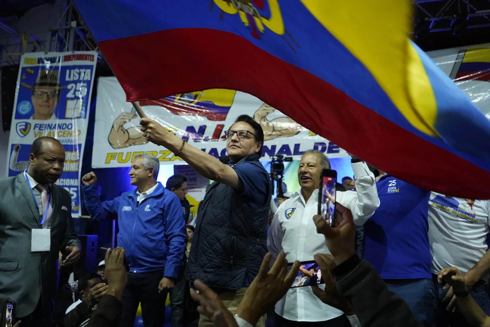 Ecuador ban bố tình trạng khẩn cấp sau vụ ám sát chấn động - 1