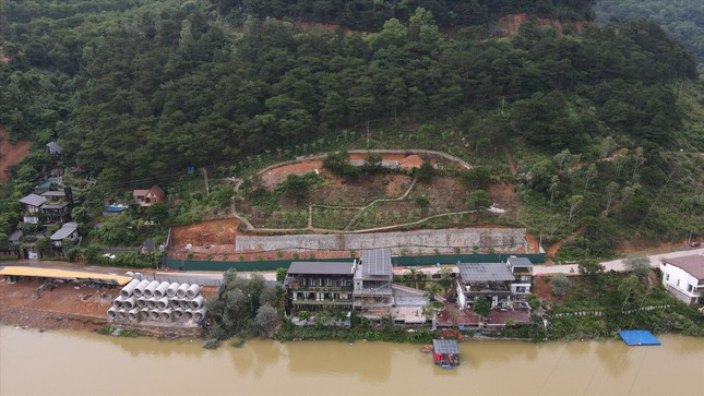 Xẻ núi, bạt đồi xây homestay tại Sóc Sơn, Hà Nội: Chỉ lãnh đạo xã giấu vi phạm? ảnh 1