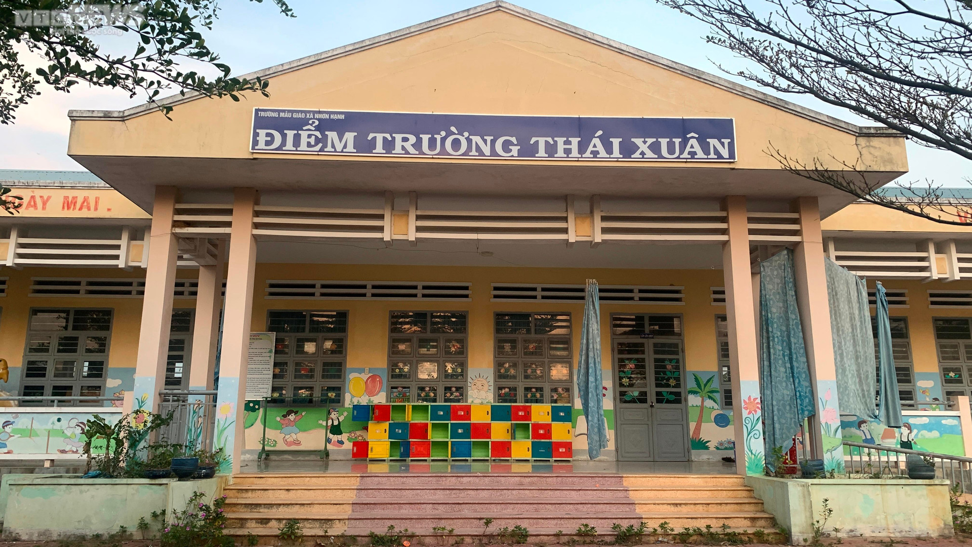 Tháng 7/2016, công trình điểm trường mầm non Thái Xuân thuộc Trường mầm non xã Nhơn Hạnh, TX An Nhơn) được UBND tỉnh Bình Định quyết định chấp thuận xây dựng do UBND TX An Nhơn làm chủ đầu tư. Với diện tích khuôn viên 1.700 m2, vốn đầu tư gần 4,5 tỷ đồng, trong đó 70% từ nguồn ngân sách tỉnh hỗ trợ, phần còn lại lấy từ ngân sách TX An Nhơn.