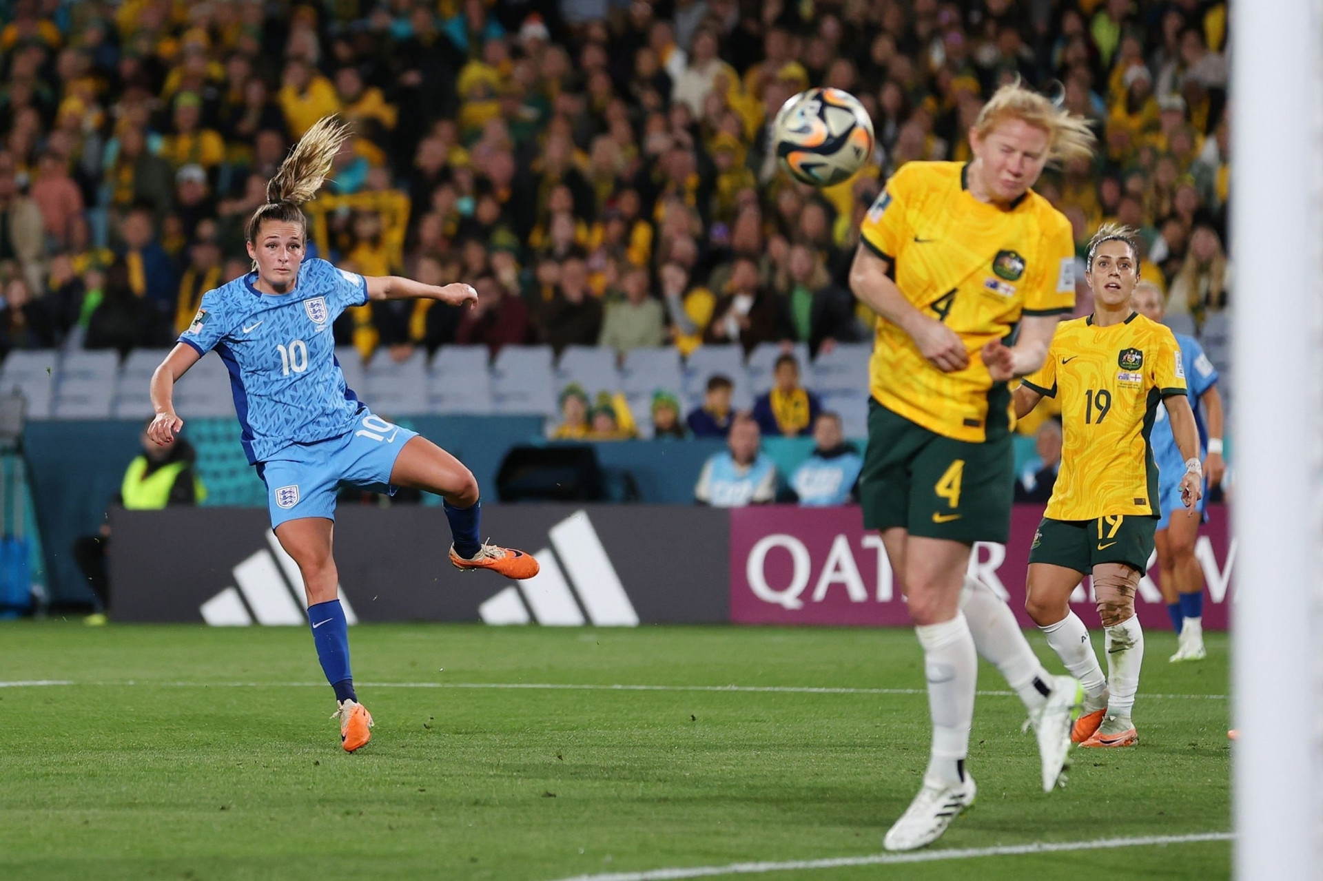 Đội tuyển Anh loại Australia, vào chung kết World Cup nữ 2023.