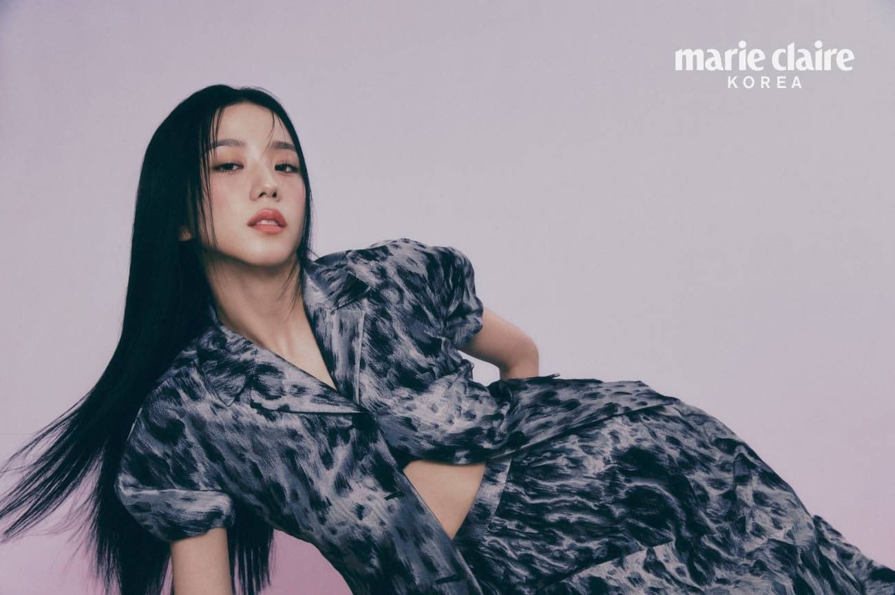 Jisoo BLACKPINK đẹp мê hoặc trên tạp chí Marie Claire