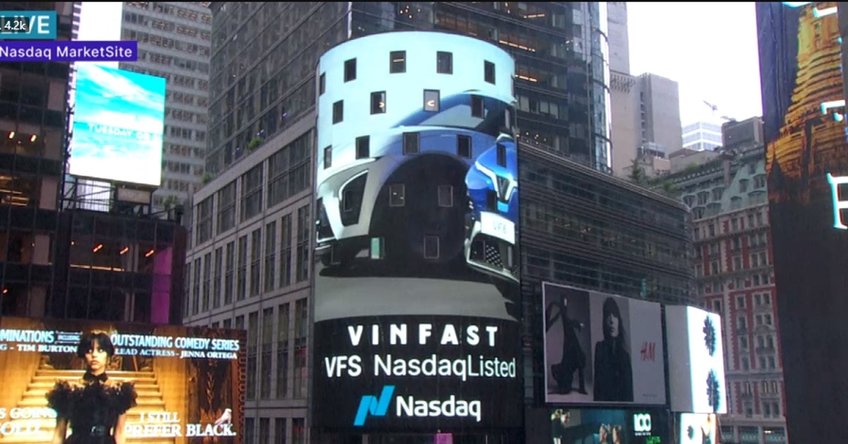 Ông Phạm Nhật Vượng giàu thứ 23 thế giới, cổ phiếu Vinfast 'lên đồng'