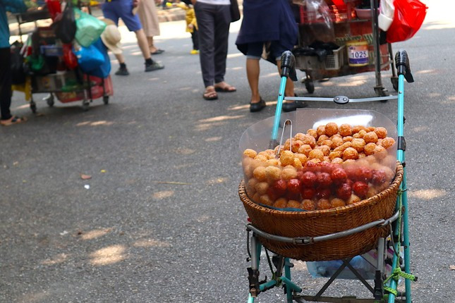 Những người lao động không nghỉ lễ 2/9 ở Thủ đô ảnh 4