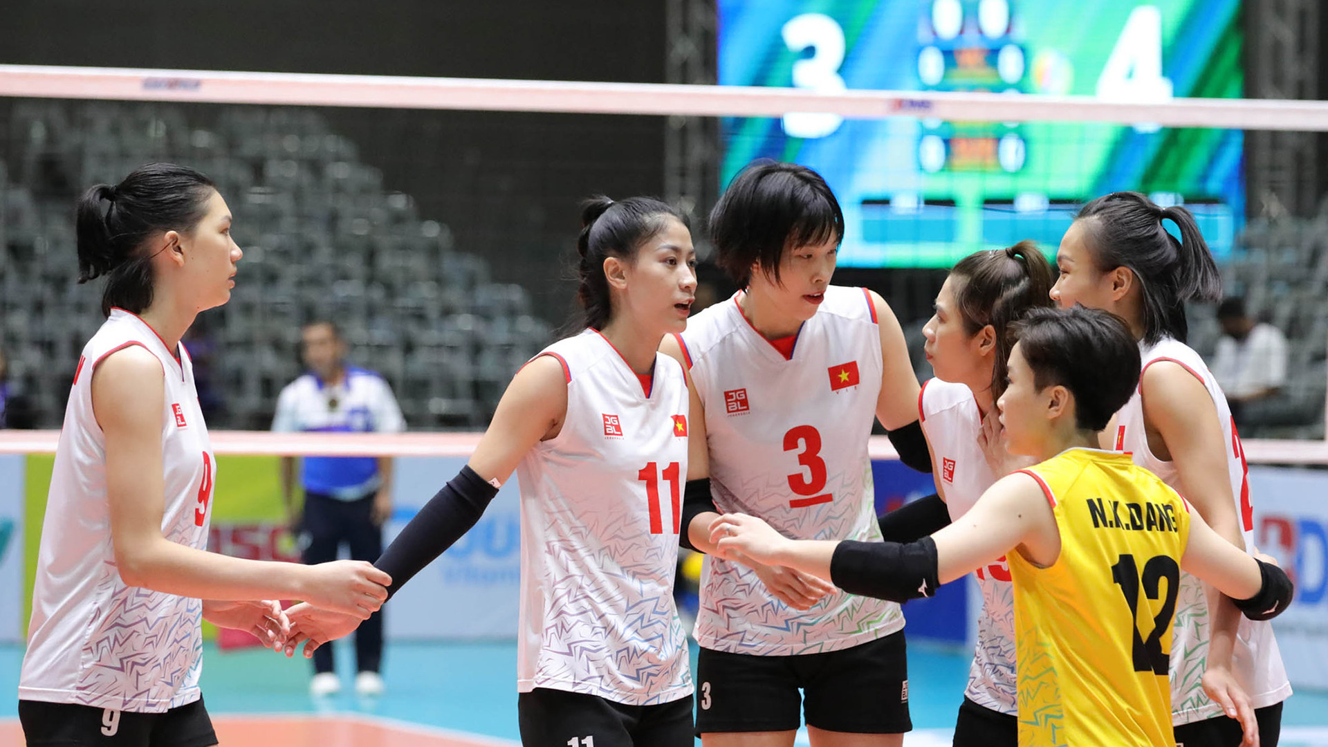 Đội tuyển Việt Nam thi đấu đầy nỗ lực trước Nhật Bản. (Ảnh: AVC)
