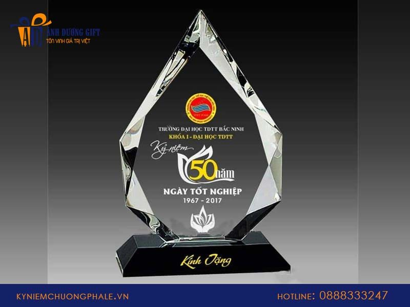 Quà tặng Ánh Dương chuyên nhận đặt làm kỷ niệm chương Hà Nội